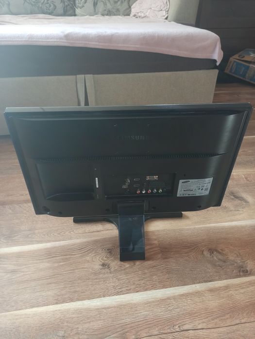 Samsung 24", в чудовому стані