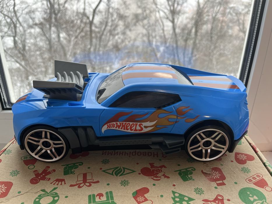 Автомобіль Hot Wheels гараж 2 в 1 HWCC15