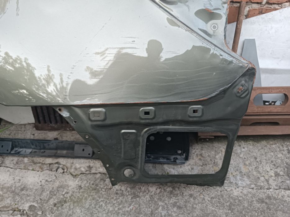 Крило Subaru outback