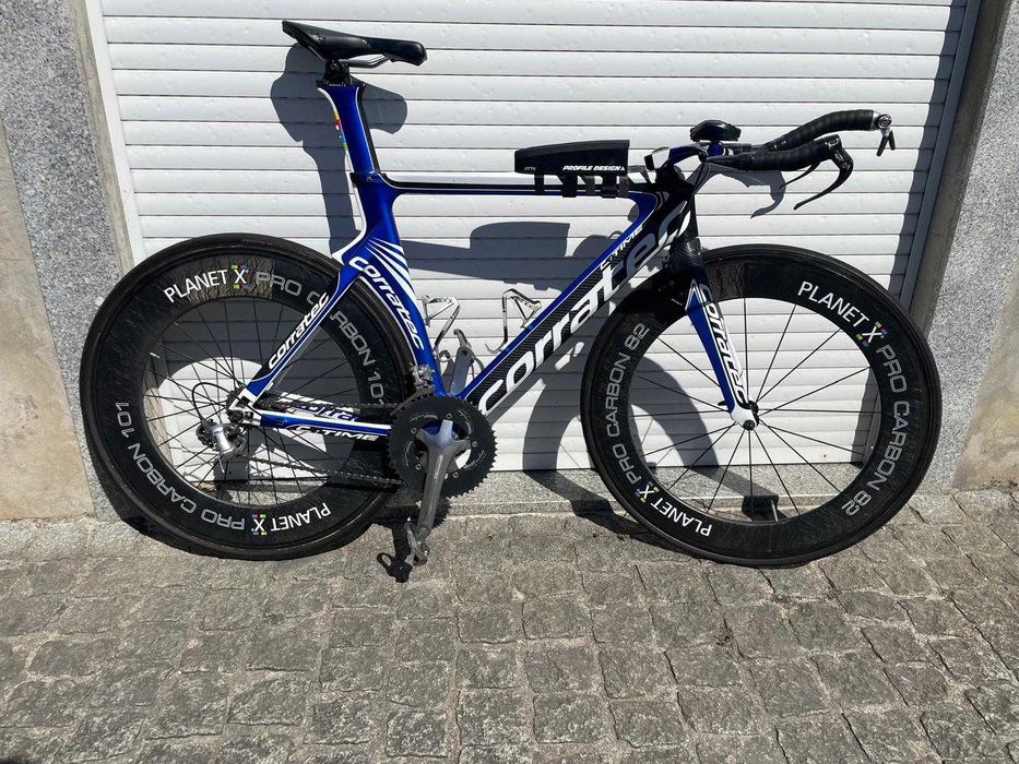 Bicicleta contra relogio Corratec Rodas de Carbono