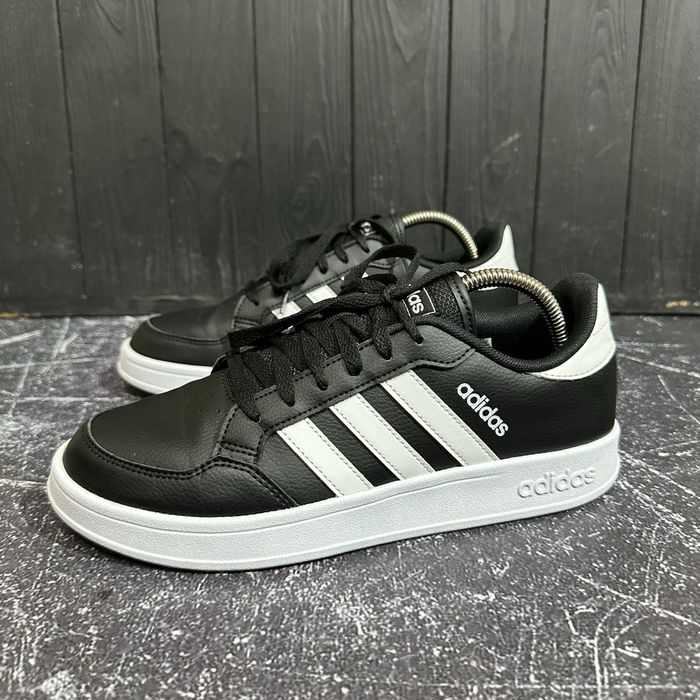 Шкіряні кросівки Adidas 41.5/26 cm