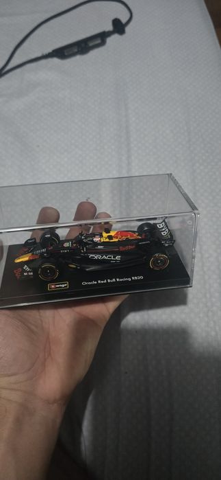 Miniatura bburago max verstappen