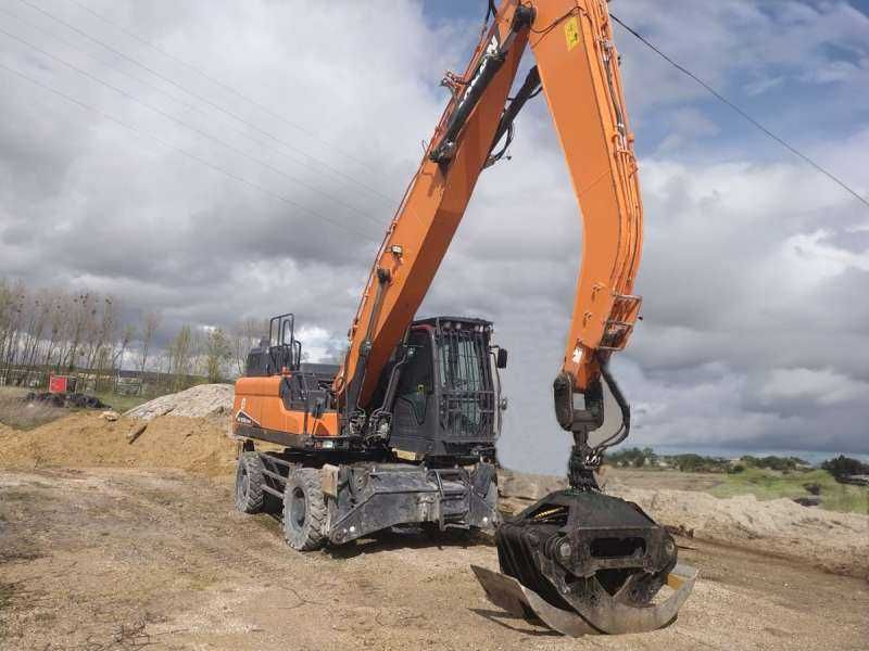 Doosan DX250 WMH-7 Koparka przeładunkowa 1900MTH ! 25T kołowa Podnoszona kabina chwytak