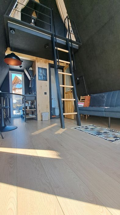 Будиночок A-frame з басейном в центрі Славська