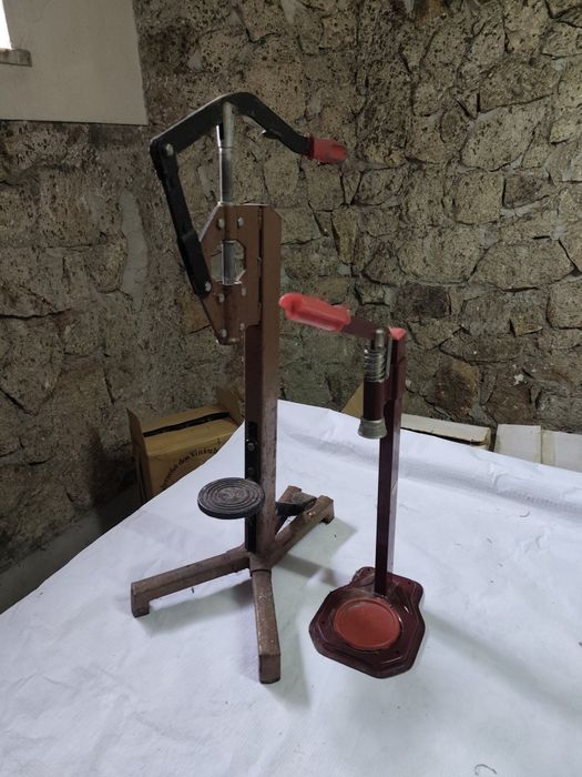 Máquinas manuais de colocar rolhas de vinho