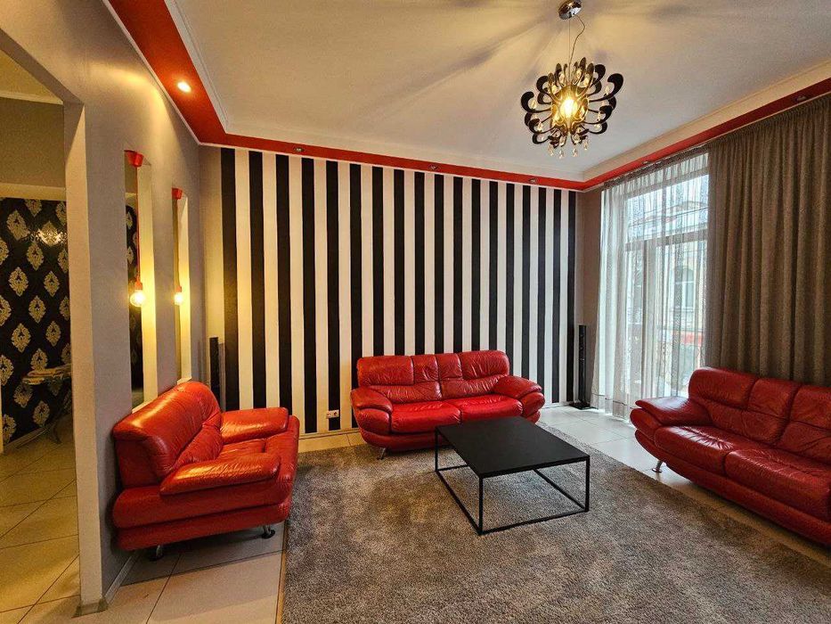 Продаж унікальної квартири на вул. Руська, поруч ЦУМ