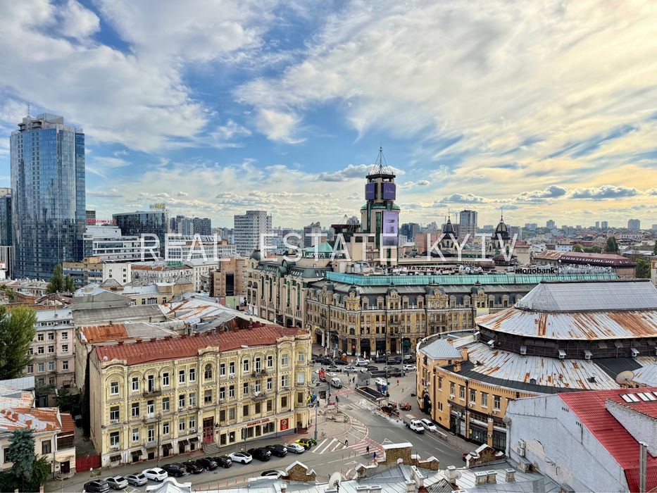 БЕЗ % Продаж 4-кімн квартири вул Круглоуніверситетська 3-5