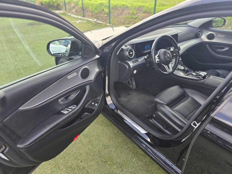 Mercedes-Benz E 300de Híbrido/Plug-in (diesel/elétrico