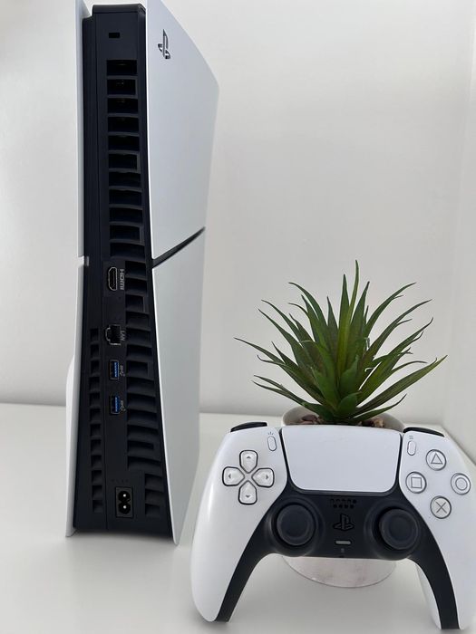 NOVA PS5 PlayStation Slim Standard 1TB  c/ Garantia até 2028