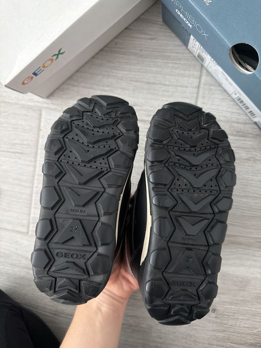 Черевики зимові чоботи взуття на дівчинку Geox 27