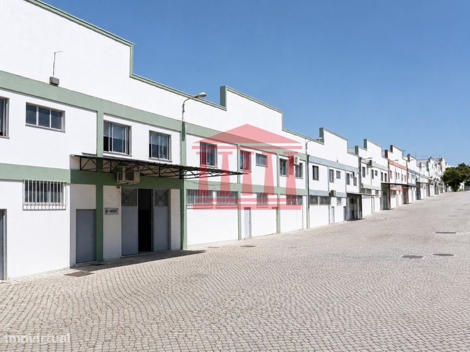 Pavilhão Industrial Para Venda Em V. F. S. Pedro - Barcelos