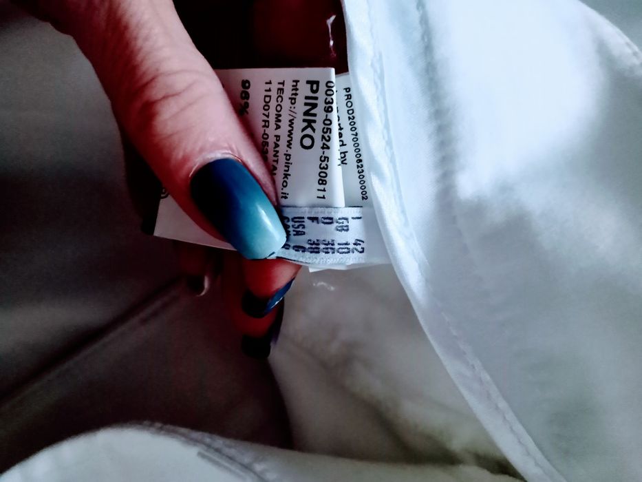 Białe spodnie Pinko