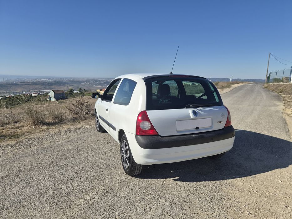 Renault clio 1.2 gasolina 2004