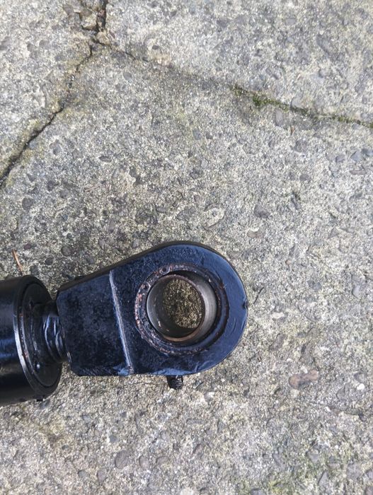 Sprzedam siłownik hydrauliczny