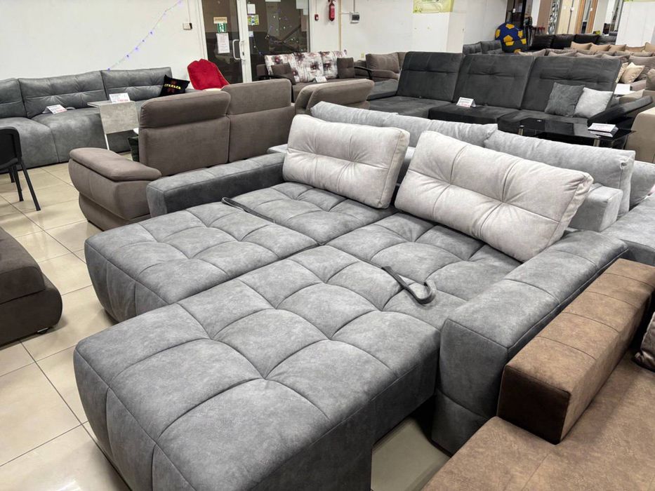 Диван кутовий сірий велюровий