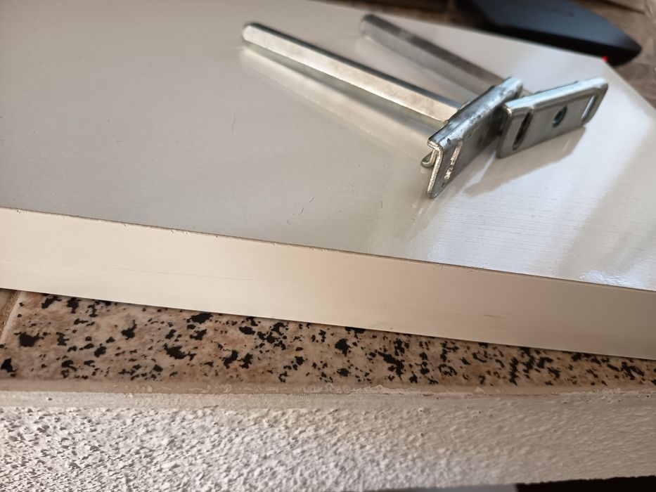 White Shelf64752331494401120