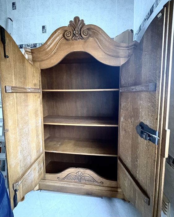 Magnífica antiga estante livreiro / roupeiro / armário- madeira maciça