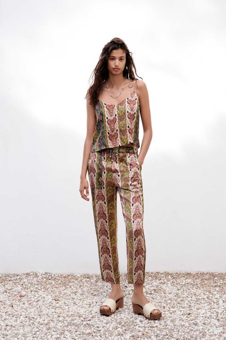 ‼️ Новый женский костюм ZARA с принтом. Брюки и Топик свободного кроя