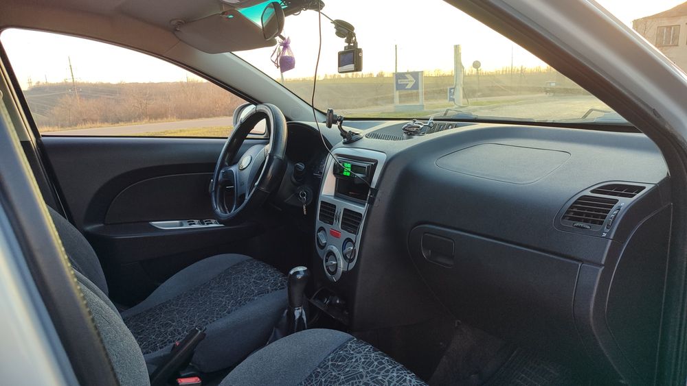 Автомобиль Zaz Forza 1.5 бензин