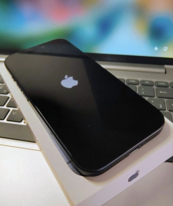 iPhone 17 Pro Max 256GB Blue (Fev. 2026) + Airpods 2 Pro (2024) + Ofertas