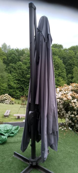 Sprzedam duży parasol ogrodowy
