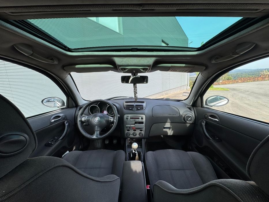 Alfa Romeo 147 — fotografia 9