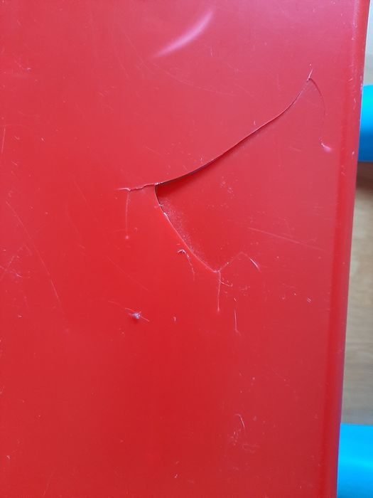 Secretária criança