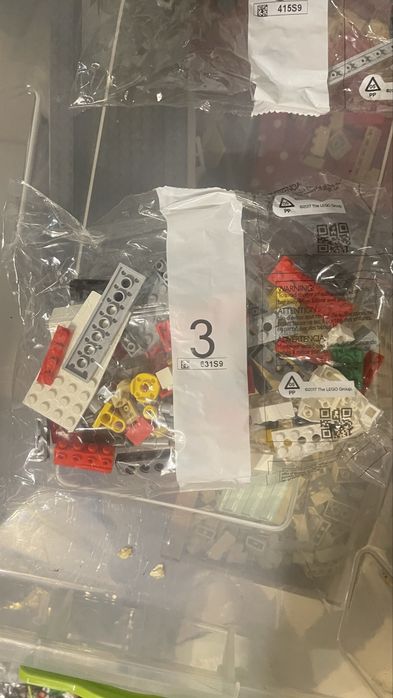 LEGO продам наборы и насып  все новое и запечатаное