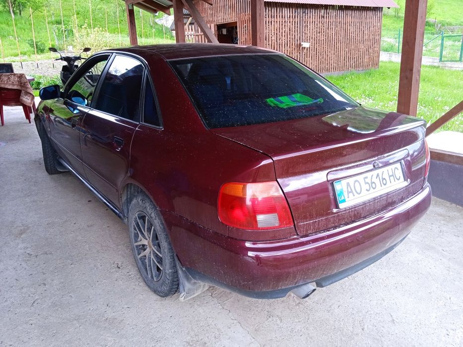 Продаю авто 1.6 бензин 1996 року ціна 2800