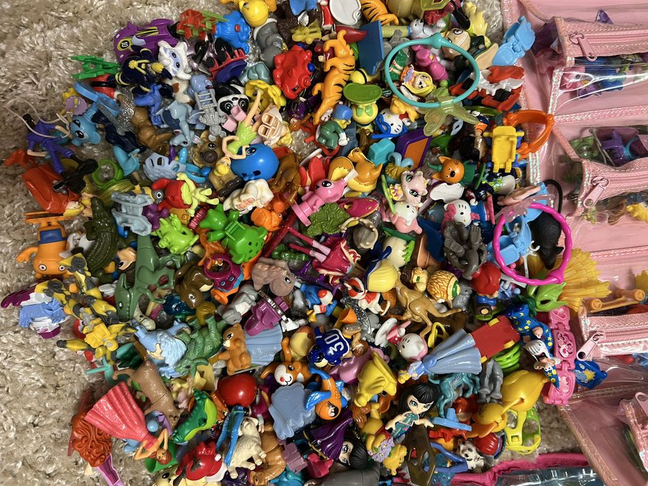 Лот 230 іграшок з кіндерів 4 грн/1 шт