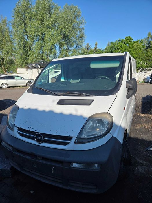 Opel Vivaro 2006rok 1.9 DCI części