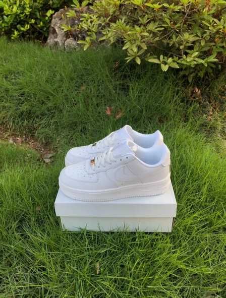 Nike Air Force 1 Low 07 White Rozmiar.40