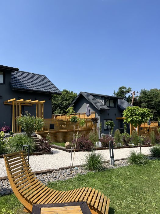 Antracytowe domki z jacuzzi nad Zalewem Chańcza