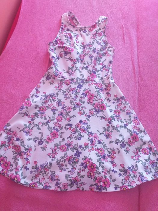 Letnia sukienka w kwiaty