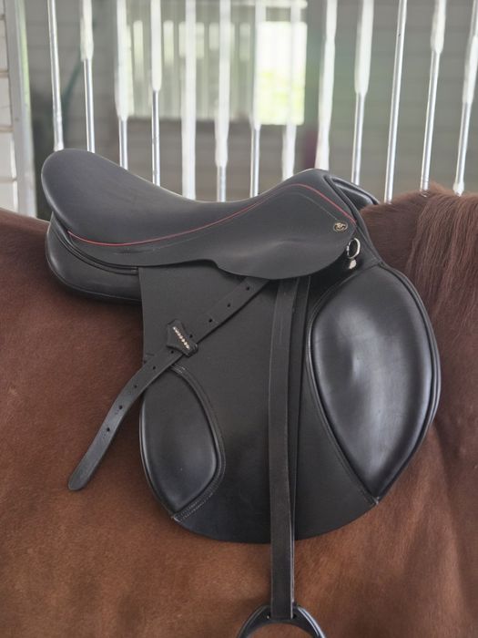 Siodło skokowe Siodlarstwo Galop, 17'.