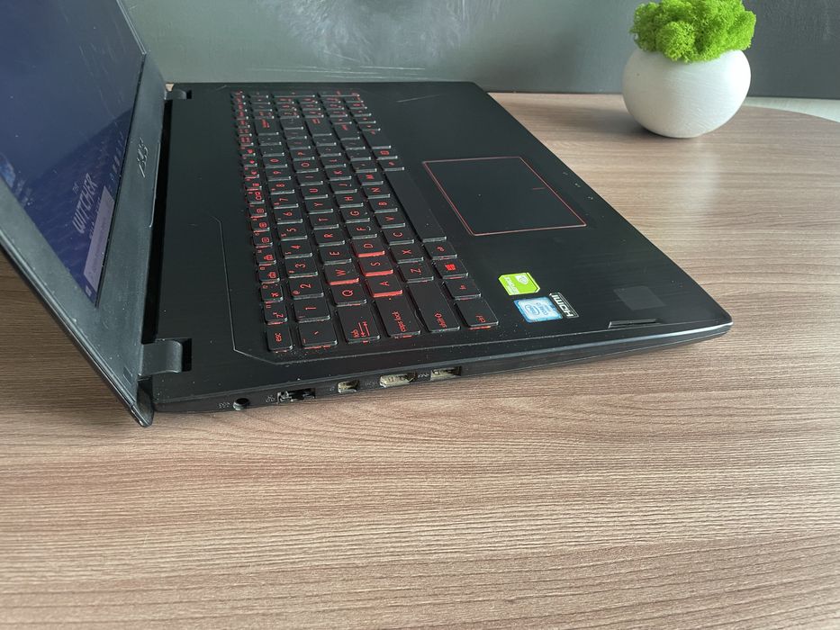 24.Ігровий Asus ROG /FullHD IPS/Core i7-6700HQ/RAM 8GB/SSD/Intel HD+GeForce GTX 1060 3GB