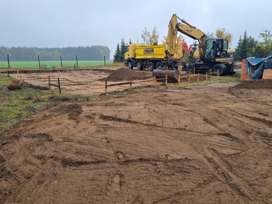 Usługi koparkami,ładowarką,spycharką oraz transport materiałów sypkich