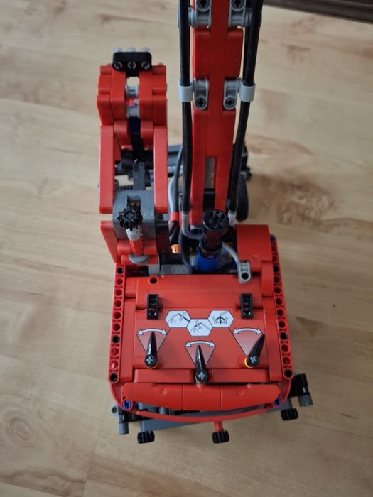 Lego Technic Dźwig z chwytakiem