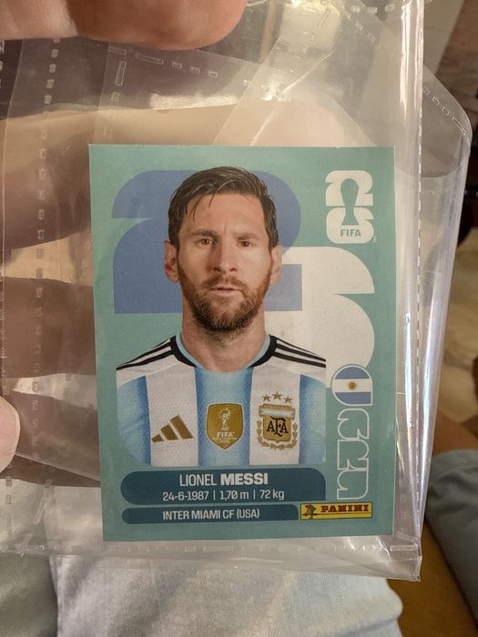 Cromo Messi, em capa protetora