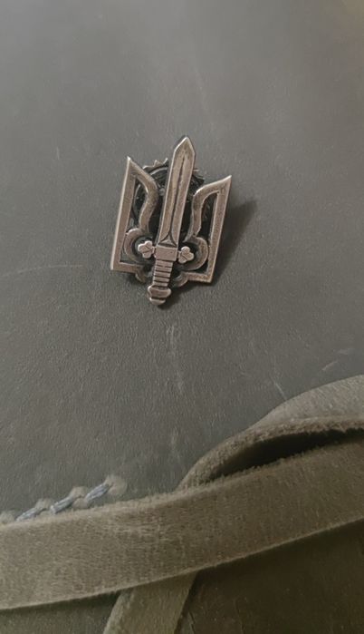 Значок "Тризуб з мечем". Закрутка. Срібло 925