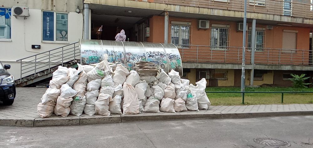 Демонтаж стяжки ,плитки ,шпалер Підготовка квартир під ремонт ,
Демон