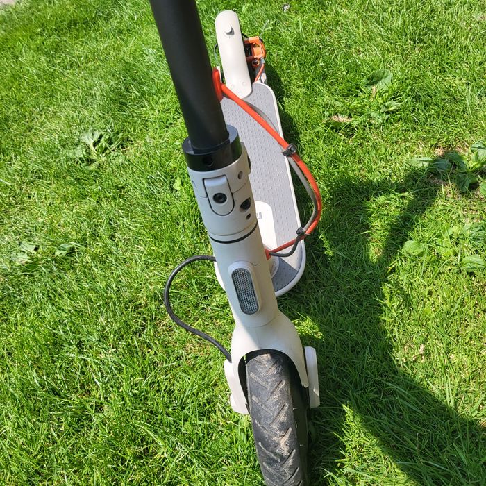 Продам Xiaomi Mi Electric Scooter 3.