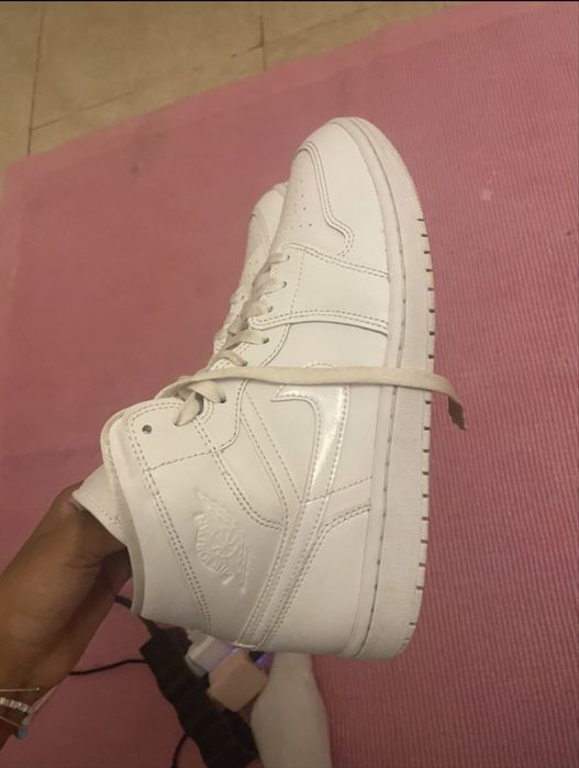 Jordan 1 mid branco original homem/mulher