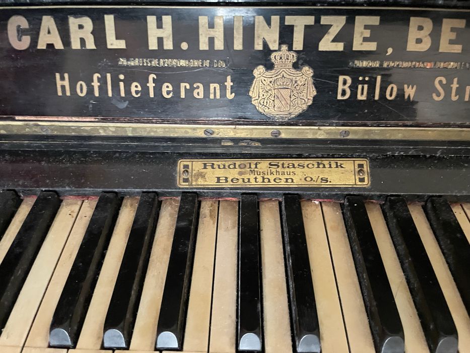 Pianino zabytkowe