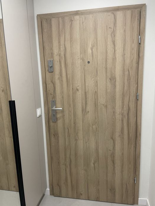Drzwi wewnątrzklatkowe DRE