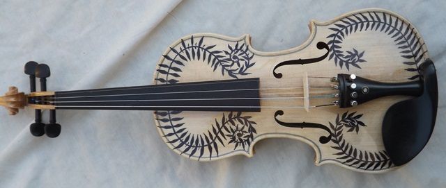 Violino personalizado novo