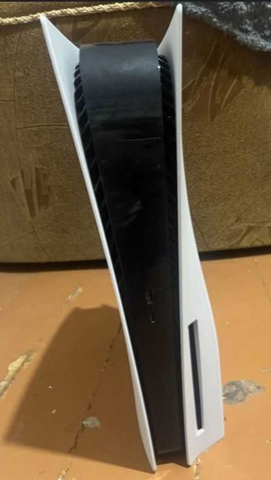 Продам PlayStation 5