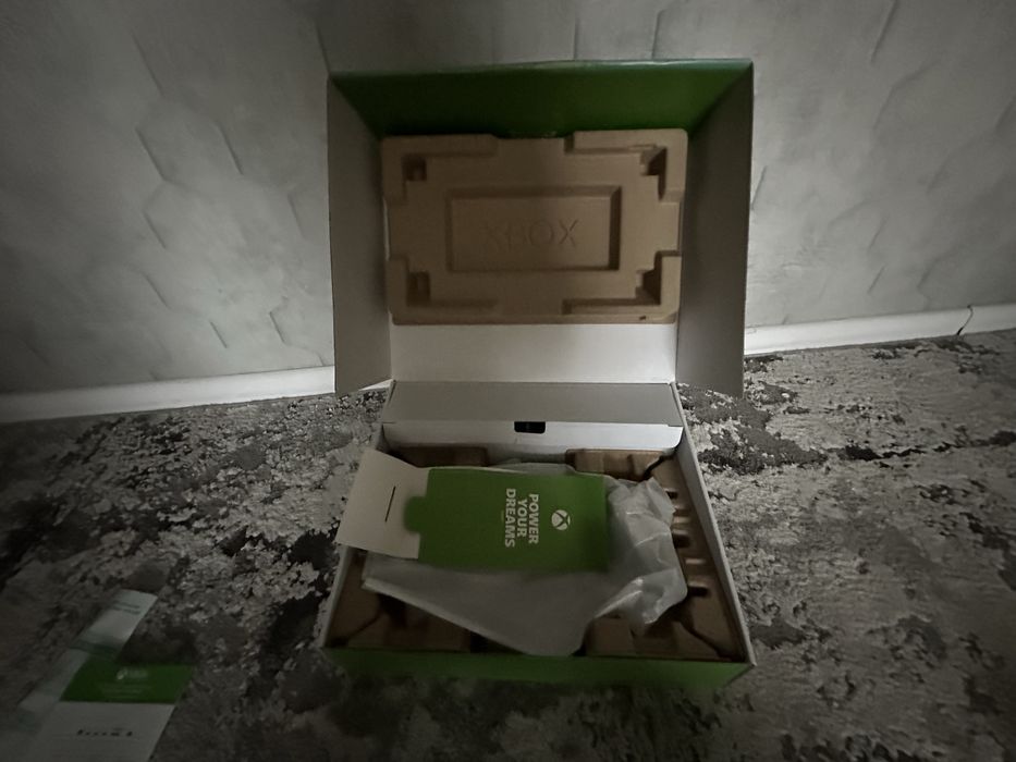 Xbox S 512 GB 120 FPS стан 9/10