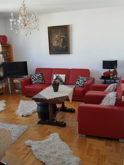 Wynajem mieszkania -  3 pokojowe 66 m2 blok przy ul. Reja -Śródmieście