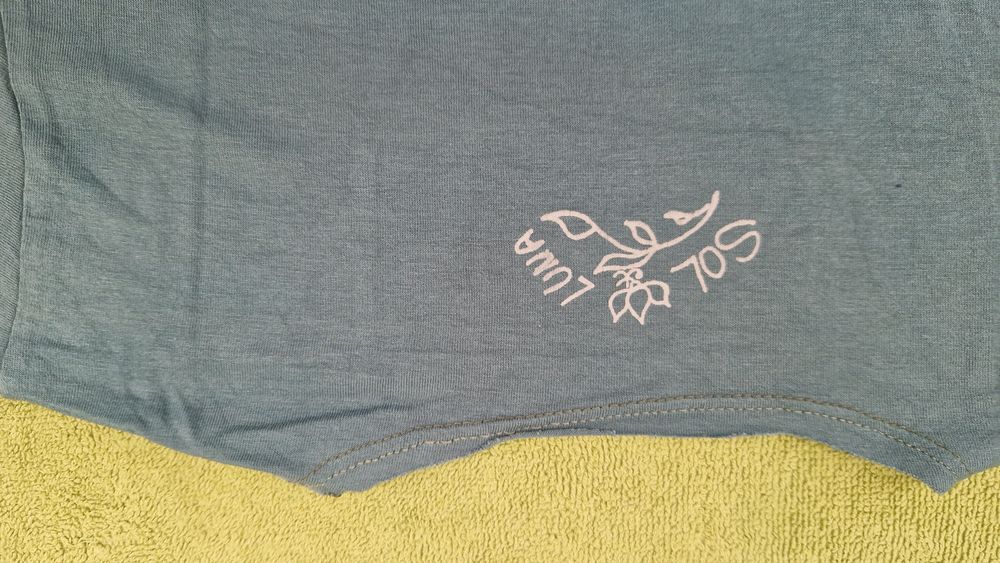 T-shirt criança estampada tamanho 12-14 anos